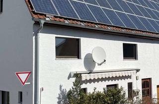 Bauernhaus mieten in Ringstraße, 88447 Warthausen, Renoviertes Bauernhaus mit vier Zimmern, Hof und kleinem Garten in Warthausen-Röhrwangen
