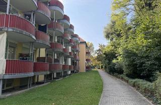 Wohnung kaufen in Chiemseestraße 34, 83022 Ost, I. I. TEAM: gepflegte 1-Zimmer-Wohnung mit viel Stellmöglichkeiten in größerer, ruhiger Wohnanlage