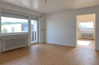 Wohnung kaufen in 76356 Weingarten, Sanierte DG-Wohnung mit Balkon, Stellplatz und Kellerraum