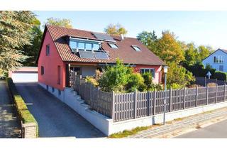 Wohnung kaufen in 91413 Neustadt, Exklusive Dachgeschosswohnung mit Option auf eine circa 52 m² große Einliegerwohnung
