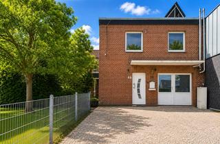 Wohnung kaufen in 47624 Kevelaer, „Haus-im-Haus“-Gefühl: Eigentumswohnung mit eigenem Eingang in Twisteden