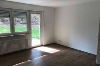 Wohnung mieten in Ginsterweg 12, 36251 Bad Hersfeld, Wohnen im Grünen - Helle Erdgeschosswohnung mit Terrasse zu vermieten