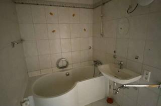 Wohnung mieten in Jean-Paul-Allee 14, 96465 Neustadt, Helle, geräumige 3-Zi-Whg. mit Balkon und schöner Aussicht