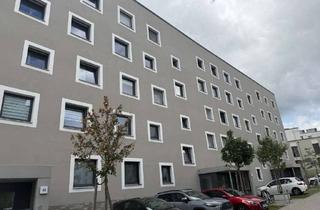 Wohnung mieten in Parkstraße 44, 13585 Spandau, Elegantes Wohnen in Hakenfelde: Lichtdurchflutete 2-Zimmer-Wohnung mit Aufzug
