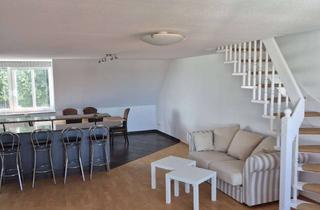 Wohnung mieten in 18055 Stadtmitte, Mit Sauna über den Dächern der Stadt. Exklusives Zuhause mit 2 Zi., östl. Altstadt, ggf. möbliert
