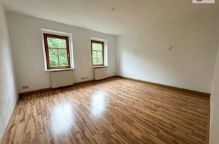 Wohnung mieten in Bermsgrüner Straße, 08340 Schwarzenberg, Einziehen & Wohlfühlen! Großzügige 4-Raum-Wohnung in beliebter Wohnlage von Schwarzenberg