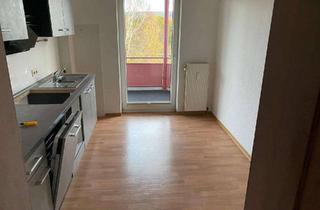 Wohnung mieten in Von-Langen-Allee 16, 37603 Holzminden, Zuhause mit drei Zimmern und Balkon in Holzminden
