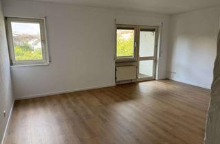 Wohnung mieten in 66740 Saarlouis, Wohnen mit Charakter: 2-Zimmer-Wohnung in historischem Gebäude mit Balkon