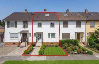 Haus kaufen in 67227 Frankenthal, Wohnen am Feldrand: Charmantes Reihenmittelhaus mit 2 Garagen!
