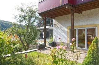 Wohnung kaufen in 91346 Wiesenttal, Provisionsfreie 3,5-Zimmer-Terrassenwohnung mit Einbauküche & Ausblick ins Grüne | Muggendorf