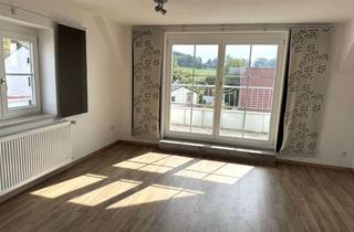 Wohnung mieten in 86500 Kutzenhausen, Helle 3-Zimmer-Dachgeschosswohnung mit Balkon in Agawang