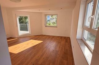 Wohnung mieten in Richthofenstraße 10, 53117 Auerberg, Wohnung mit zwei getrennten Wohnbereichen zu vermieten – ca. 100 m² mit Balkon in Bonn-Auerberg