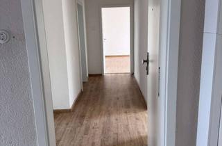 Wohnung mieten in Leopoldstraße, 79576 Weil am Rhein, Zentral gelegene 3,5-Zimmer-Wohnung mit Balkon in Weil am Rhein, Leopoldshöhe.