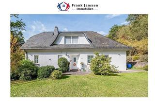 Einfamilienhaus kaufen in 54570 Densborn, Immobilie mit Seltenheitswert! Freistehendes Einfamilienhaus in Densborn I Hochwertig modernisiert