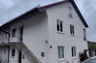 Doppelhaushälfte kaufen in 72275 Alpirsbach, Gepflegtes Zweifamilienhaus – Ideal zur Vermietung oder Eigennutzung