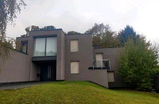 Villa kaufen in 52159 Roetgen, Roetgen - Split level 70s Villa Roetgen-Mulartshütte