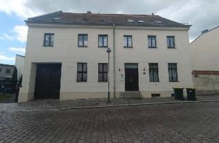 Mehrfamilienhaus kaufen in 14641 Nauen, Nauen - Mehrfamilienhaus mit Potential EG vermietet