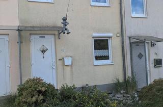 Haus kaufen in 66564 Ottweiler, Ottweiler - RMH in bester Wohnlage von Ottweiler, Baujahr 1998