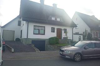 Mehrfamilienhaus kaufen in 59581 Warstein, Warstein - Zweifamilienhaus mit großem Anbau in Warstein