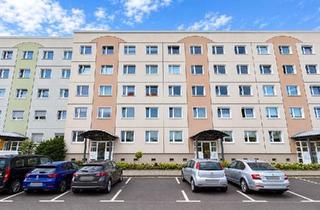 Wohnung kaufen in 39110 Magdeburg, Magdeburg - 2-Zimmer-Wohnung mit Stellplatz & grünem Balkonblick