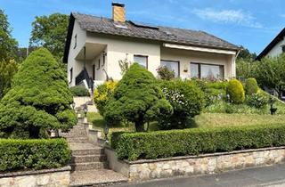 Einfamilienhaus kaufen in 35796 Weinbach, Weinbach - Freistehendes Einfamilienhaus mit großem Garten und Glasfaser