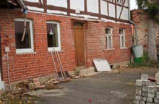 Haus kaufen in 39356 Weferlingen, Oebisfelde-Weferlingen - Kleines EFH von privat stark sanierungsbedürftig
