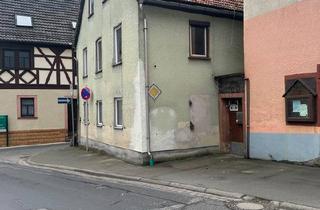 Einfamilienhaus kaufen in 97857 Urspringen, Urspringen - Haus mit großem Potenzial + Nebengebäude & Hof in Urspringen