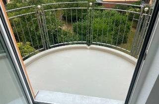 Wohnung kaufen in 40597 Düsseldorf, Düsseldorf - 2-Zimmer-Wohnung mit Balkon und Tiefgaragenstellplatz, Dü-Benrath