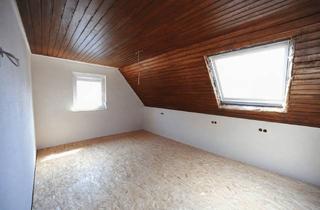 Wohnung kaufen in 73235 Weilheim, Weilheim an der Teck - 3 Zi. Dachgeschosswohnung mit zusätzlich ca. 43 m² Bühnengrundfl. Galerie- od. Maisonette-Potenzial