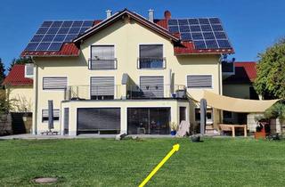 Wohnung kaufen in Am Bühl 14, 86926 Greifenberg, Fast wie ein Haus - 4 Zi. über 2 Etagen in 2-Familienhaus - Kfw55, großer Garten + SW-Balkon,