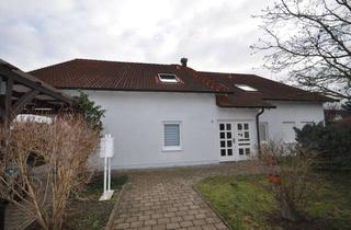 Wohnung kaufen in Am Rödgener Weg, 04509 Delitzsch, Gepflegte Wohnung im 1. OG mit Blick ins Grüne (vermietet)