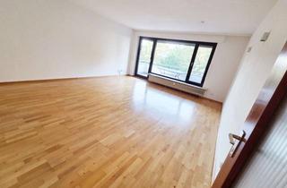 Wohnung kaufen in 41061 Mönchengladbach, Ruhiges Wohnen mit Blick ins Grüne in zentraler Lage