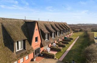 Wohnung kaufen in 25999 Kampen, Begehrte Lage in der Kurhausstraße Kampen - Terrasse mit Meerblick