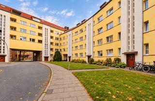 Wohnung kaufen in 22083 Barmbek-Süd, Komponistenviertel: Ein Stück Baugeschichte – modernisierte 2-Zimmer-Sonnenstube mit Balkon...!