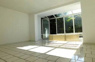 Wohnung kaufen in Westersburg 31, 42719 Wald, Ein Familienparadies in SG-Wald mit großem Garten, Pool & Garage