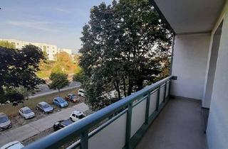 Wohnung mieten in Warschauer Straße 33, 15234 Lichtenberg, Helle 3 Raum Wohnung in Nord