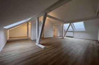 Wohnung mieten in Riemekestrasse 42, 33102 Paderborn, Viel Freiraum: Großzügige 4-Zimmer-Wohnung in Paderborn