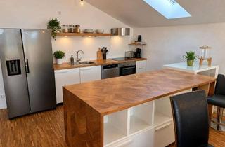 Wohnung mieten in Ludwig-Ganghofer-Straße 48, 83624 Otterfing, Platz zum Entfalten: 2-Zimmer-Dachgeschosswohnung in Otterfing