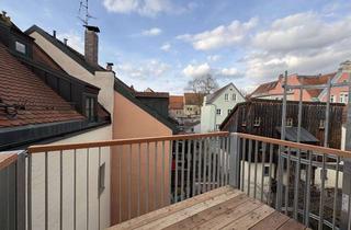 Wohnung mieten in 93047 Innenstadt, Erstbezug! exklusives 2-Zi.-DG Altstadtjuwel nach KfW-70-Denkmalsanierung