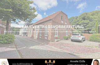 Haus kaufen in 26553 Dornum, HISTORISCHES JUWEL IN DORNUM – EXTRAVAGANTES WOHNEN AM WASSERSCHLOSS