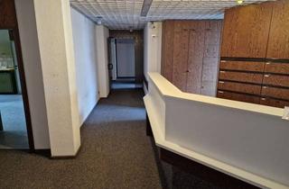 Gewerbeimmobilie kaufen in Gaulstraße 17-19, 51688 Wipperfürth, Büro/Praxis in Ärztehaus, nahe Zentrum auch nutzbar als 2 Wohnungen, provisionsfrei