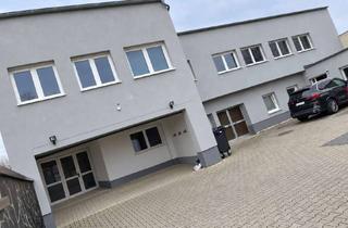 Lager kaufen in 65843 Sulzbach, Gewerbe trifft Wohnkomfort – Büro, Lager und Bungalow in Sulzbach am Taunus