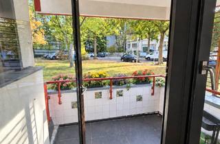 Wohnung kaufen in Hohenzollerndamm 171, 10713 Wilmersdorf, Charmante Wohnung mit Balkon und Blick ins Grüne.