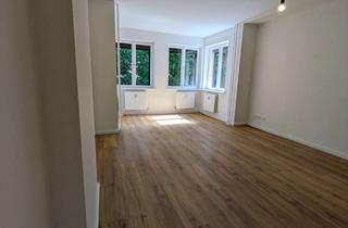 Wohnung mieten in Windsteiner Weg 26, 14165 Zehlendorf, Erstbezug nach Sanierung: 1,5 Zimmer Wohnung in Zehlendorf mit EBK