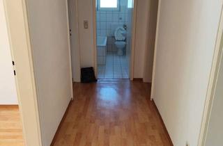 Wohnung mieten in 76327 Pfinztal, Alltagstaugliche 3-Zimmer-Wohnung mit Balkon in Pfinztal