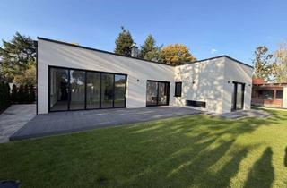 Villa kaufen in Auf Der Schanz 36, 90453 Krottenbach, Exklusive Villa in Nürnberger Höhenlage – außergewöhnliche Materialien, privates Kino und Saunaberei