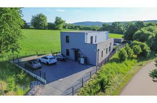 Einfamilienhaus kaufen in 92546 Schmidgaden, Neuwertiges Einfamilienhaus mit beheiztem Pool und eigener Büroetage in Gösselsdorf