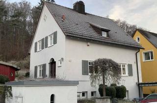 Haus mieten in Robert-Koch-Straße 42, 89522 Heidenheim, Stilvolles Einfamilienhaus mit 6 Zimmern, Küche und Carport