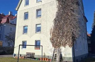 Anlageobjekt in Duracherstr. 24, 87437 Kempten, Mehrfamilienhaus in Kempten, Sankt Mang mit 8 Wohnungen, 3 Garagen und Ausbaupotenzial