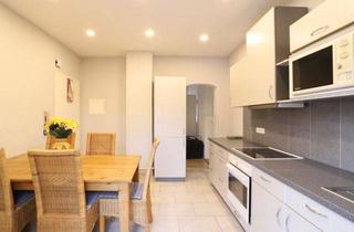 Charmante Wohng. im Altbau zu ca. 80 qm, 3 Zim., gr. Dachterrasse, EBK, Garage in Arnsberg! in Arnsberg